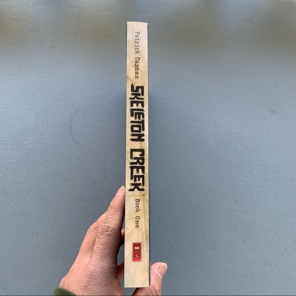 Skeleton Creek Hardbound Novel by Patrick Carman - Picture 4 of 5